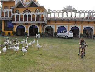 Banni Khera Farm Resort Rohtak Buitenkant foto