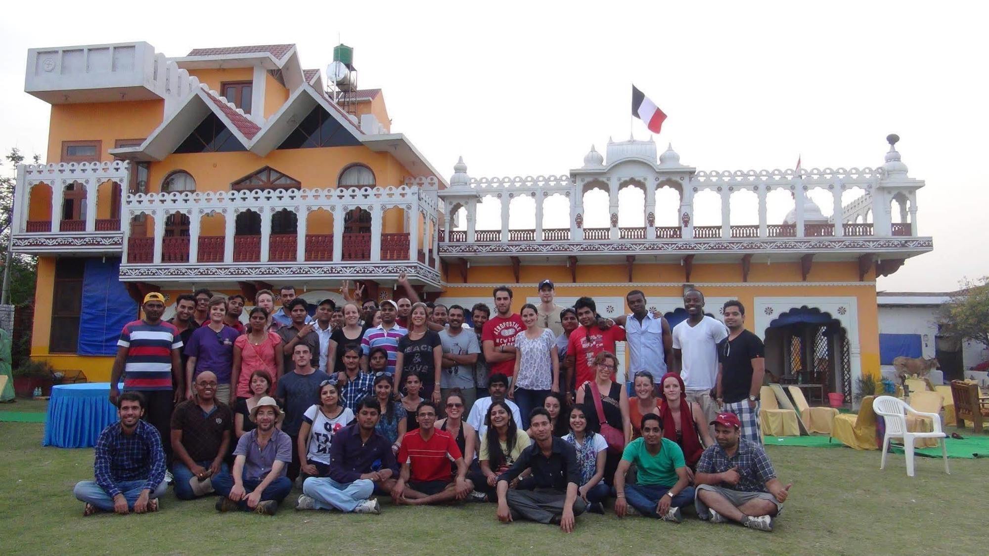Banni Khera Farm Resort Rohtak Buitenkant foto