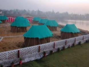 Banni Khera Farm Resort Rohtak Buitenkant foto